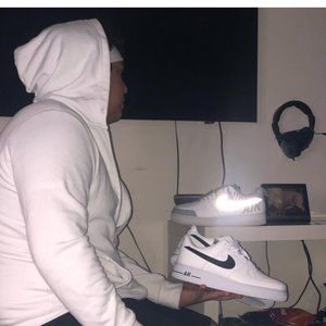 Meet your Posher, Kenneth